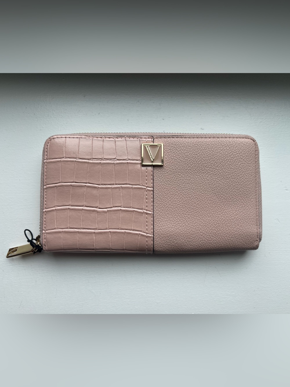 Victoria's Secret Continental Zip Around Croc Pebbled Light Pink/Blush Wallet
